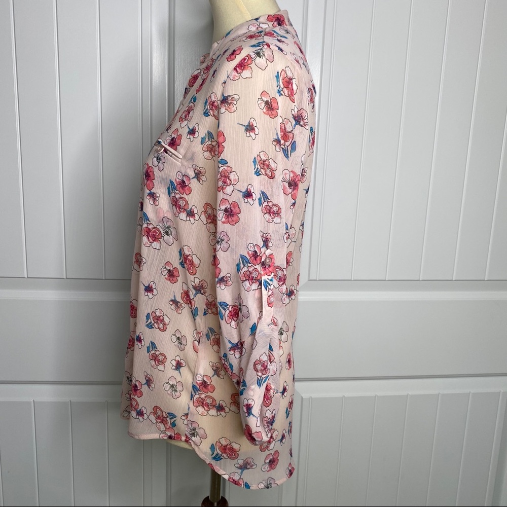 5/$25! Kut from the Kloth floral jasmine blouse size XS - Picture 2 of 4